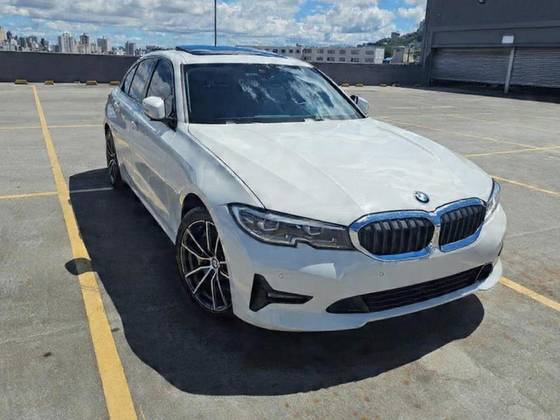 BMW 330i 2.0 16V TURBO GASOLINA SPORT AUTOMÁTICO